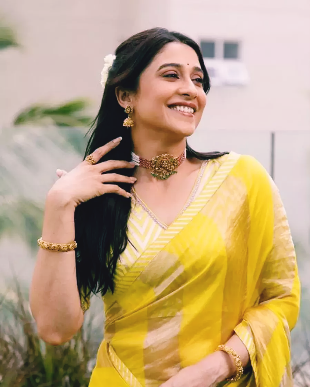 Regina Cassandra was born on December 13, 1990, in Chennai, Tamil Nadu, India. She was raised in a Telugu-speaking family with roots in Andhra Pradesh.