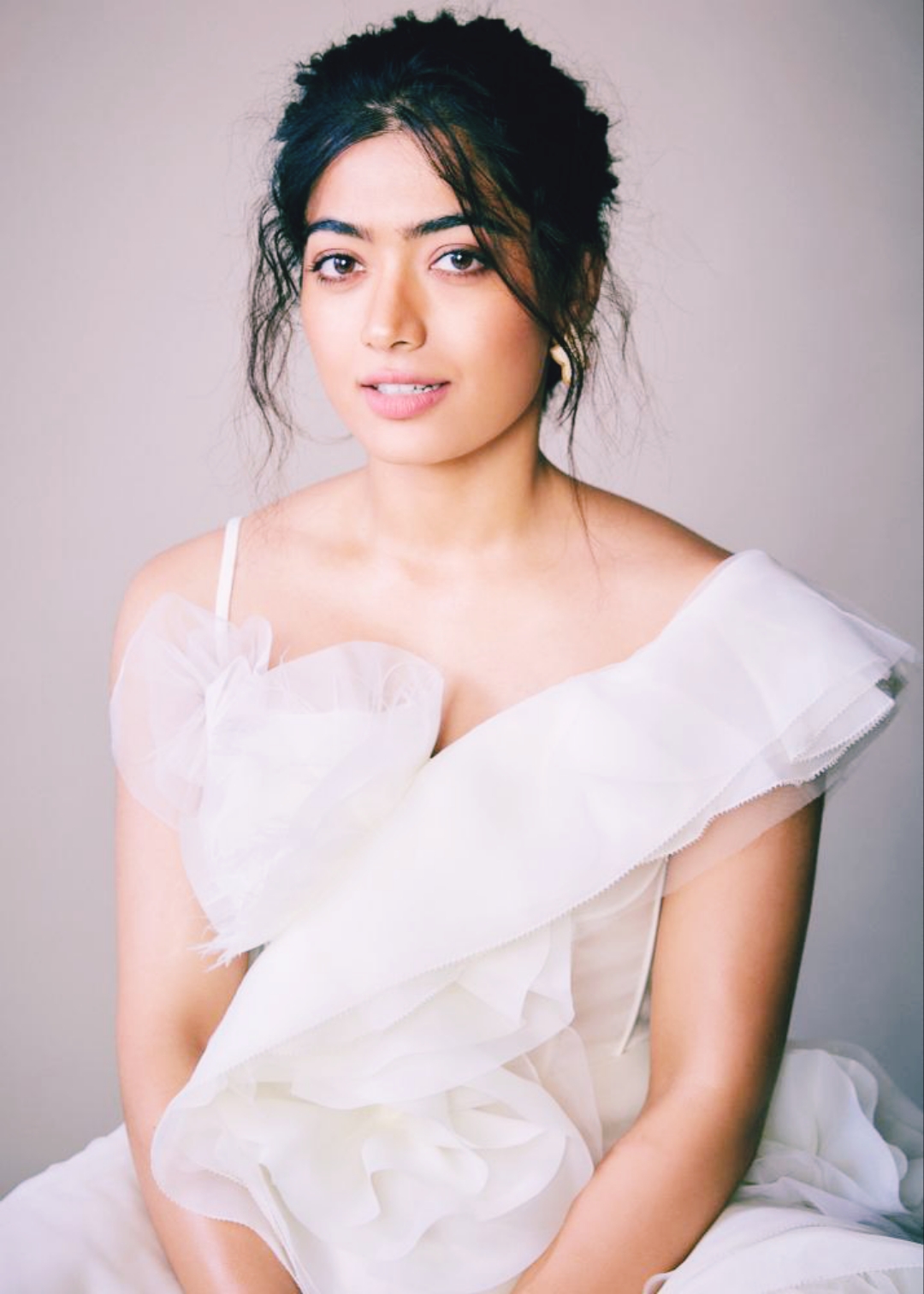 Rashmika Mandanna was born on April 5, 1996, in Virajpet, Karnataka, India. She hails from a Kodava-speaking family, a community known for its rich cultural heritage. Rashmika's father, Madan Mandanna, is a businessman, and her mother, Suman Mandanna, is a homemaker. She grew up in a close-knit family environment, where she imbibed values of hard work, humility, and perseverance from a young age.