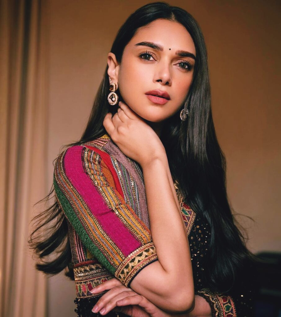 Aditi Rao Hydari was born on October 28, 1986, in Hyderabad, Telangana, India. She hails from two royal lineages, the Muhammad Saleh Akbar Hydari family on her mother's side and the Raja of Wanaparthy family on her father's side. Aditi's father, Ehsaan Hydari, is a renowned artist, and her mother, Vidya Rao, is a classical singer. Aditi's upbringing in a culturally rich and artistic environment laid the foundation for her passion for performing arts from a young age.