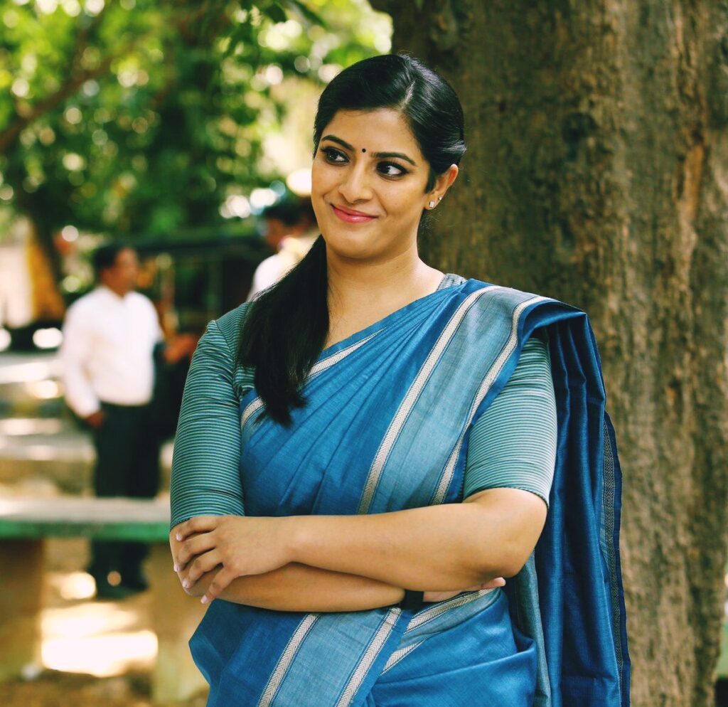 Varalaxmi Sarathkumar is a versatile actress known for her impactful performances in Indian cinema. With her powerful acting skills and dynamic persona, she has carved a niche for herself in the industry. This comprehensive biography delves into Varalaxmi Sarathkumar's early life, career milestones, personal interests, and more.